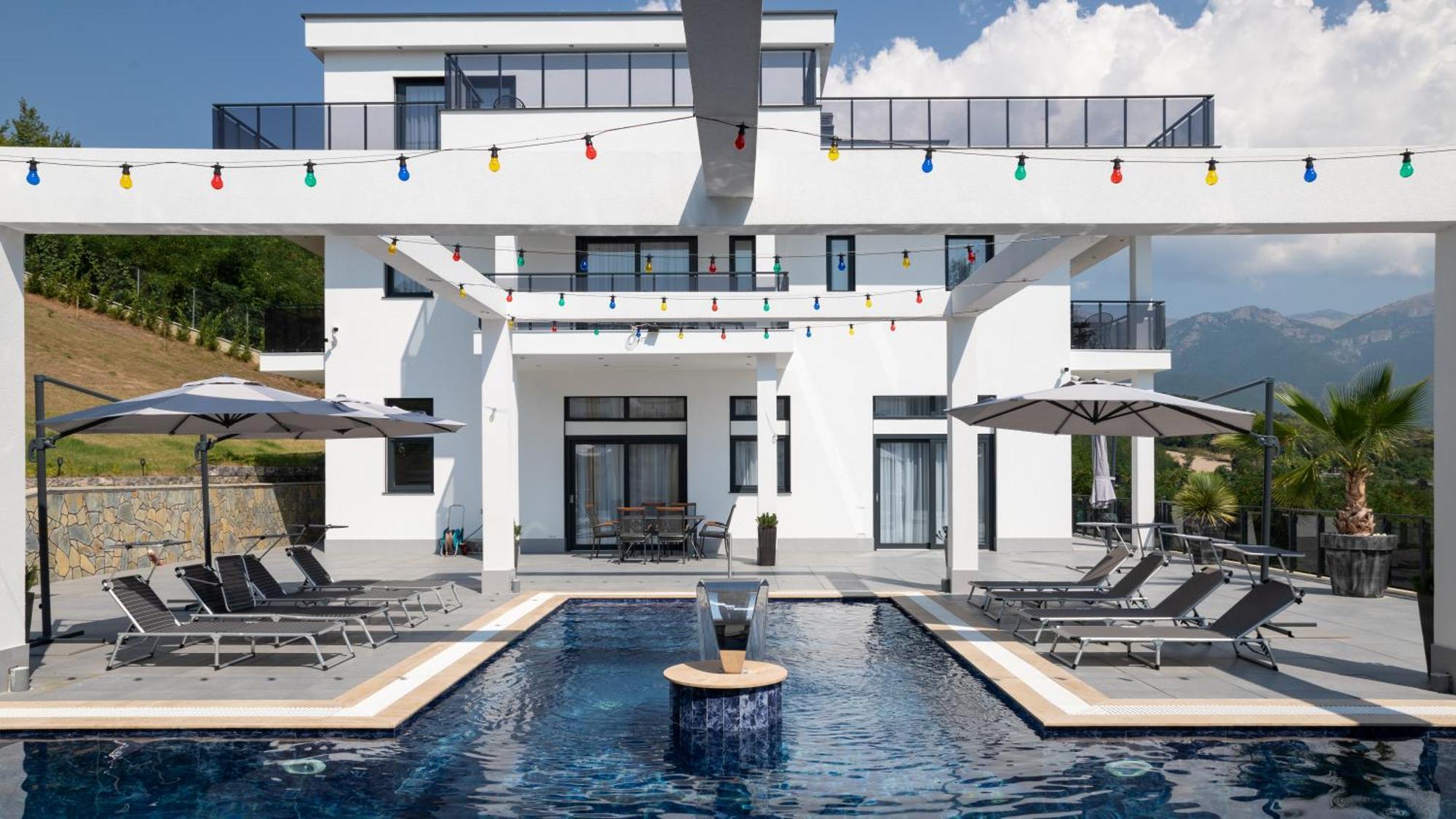 Bed and Breakfast White House Radac Peja Zewnętrze zdjęcie